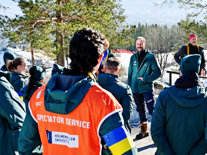 Kronprinsen møter frivillige i Kollen. Foto: Sven Gj. Gjeruldsen, Det kongelige hoff